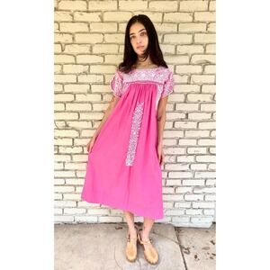 Vintage 70s Pink Oaxacan Embroidered Mexican Dress Boho Folk Midi Medium